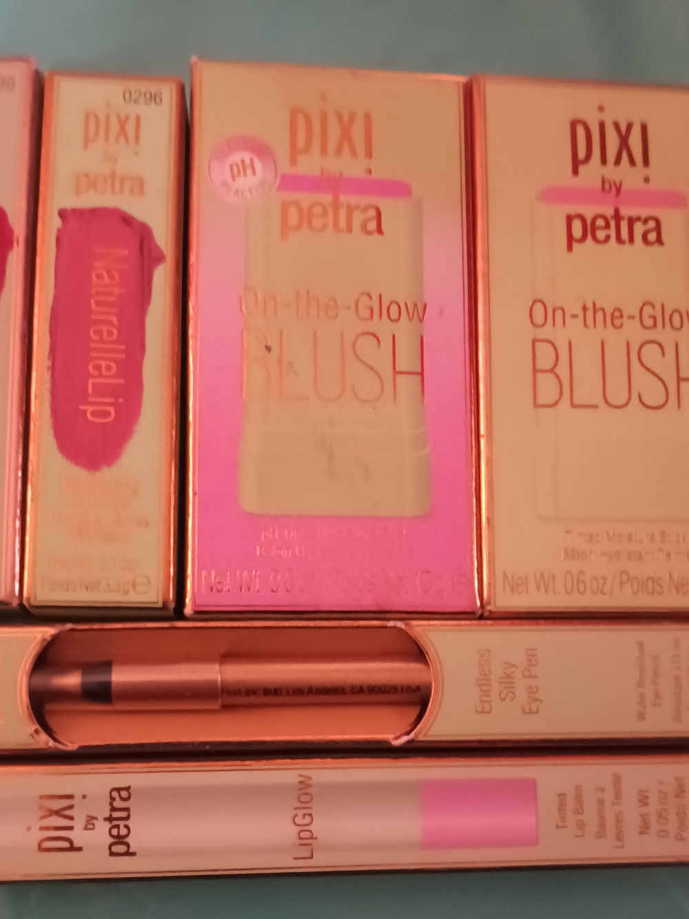 Pixi by Petra On-the-Glow Blush & LipGlow Duo - Bright Pink